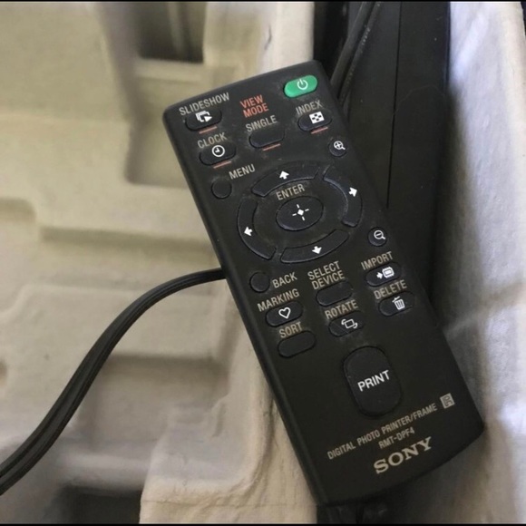 EUC Sony 7” digital photo frame/printer. - Picture 4 of 10